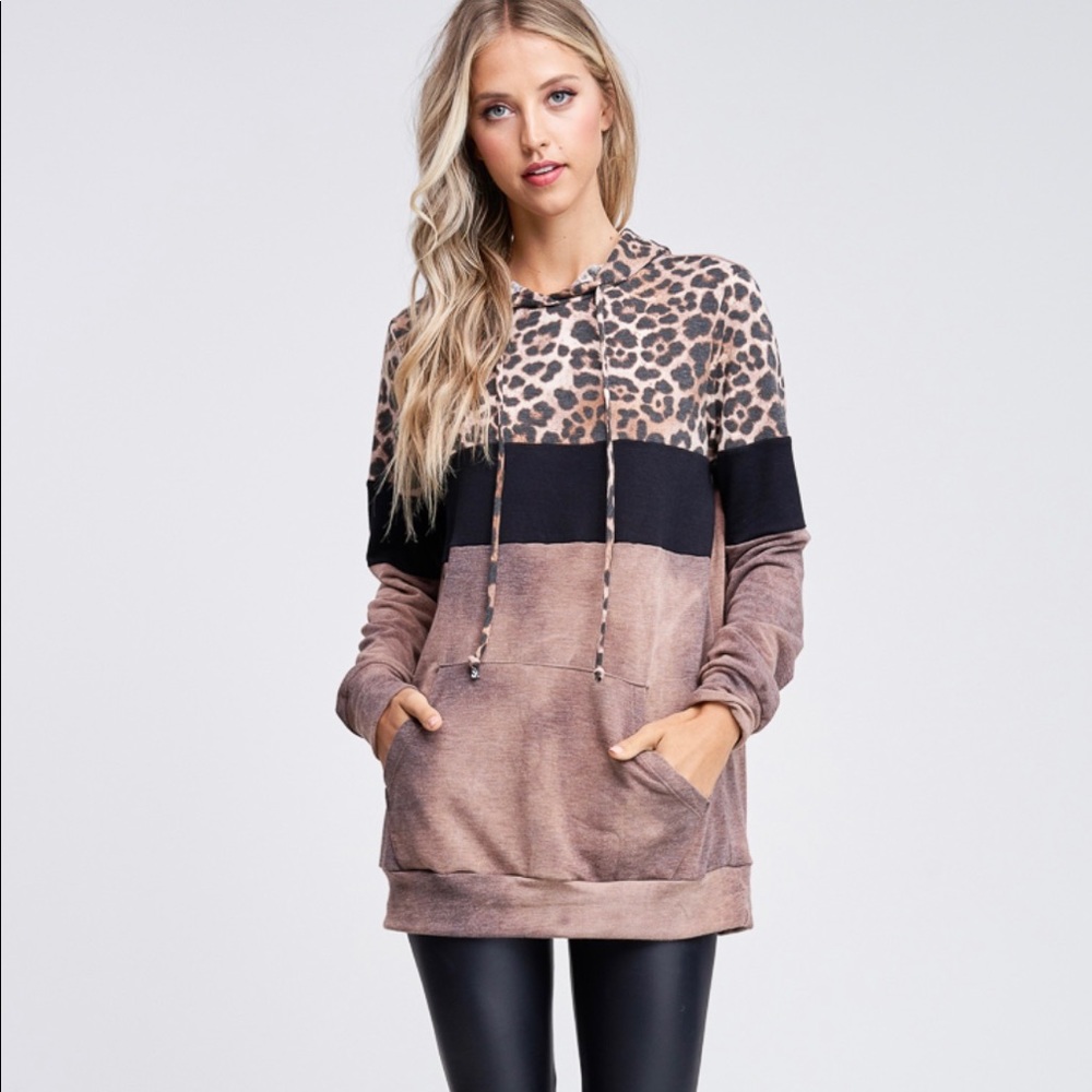 Cheetah color-block hoodie 😍